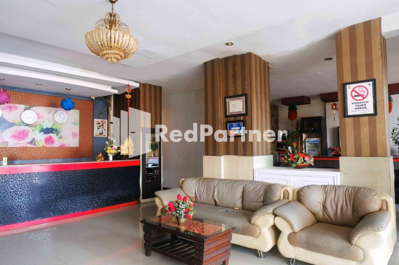Hotel Permata Makassar Mitra Reddoorz Balangberu Ngoại thất bức ảnh
