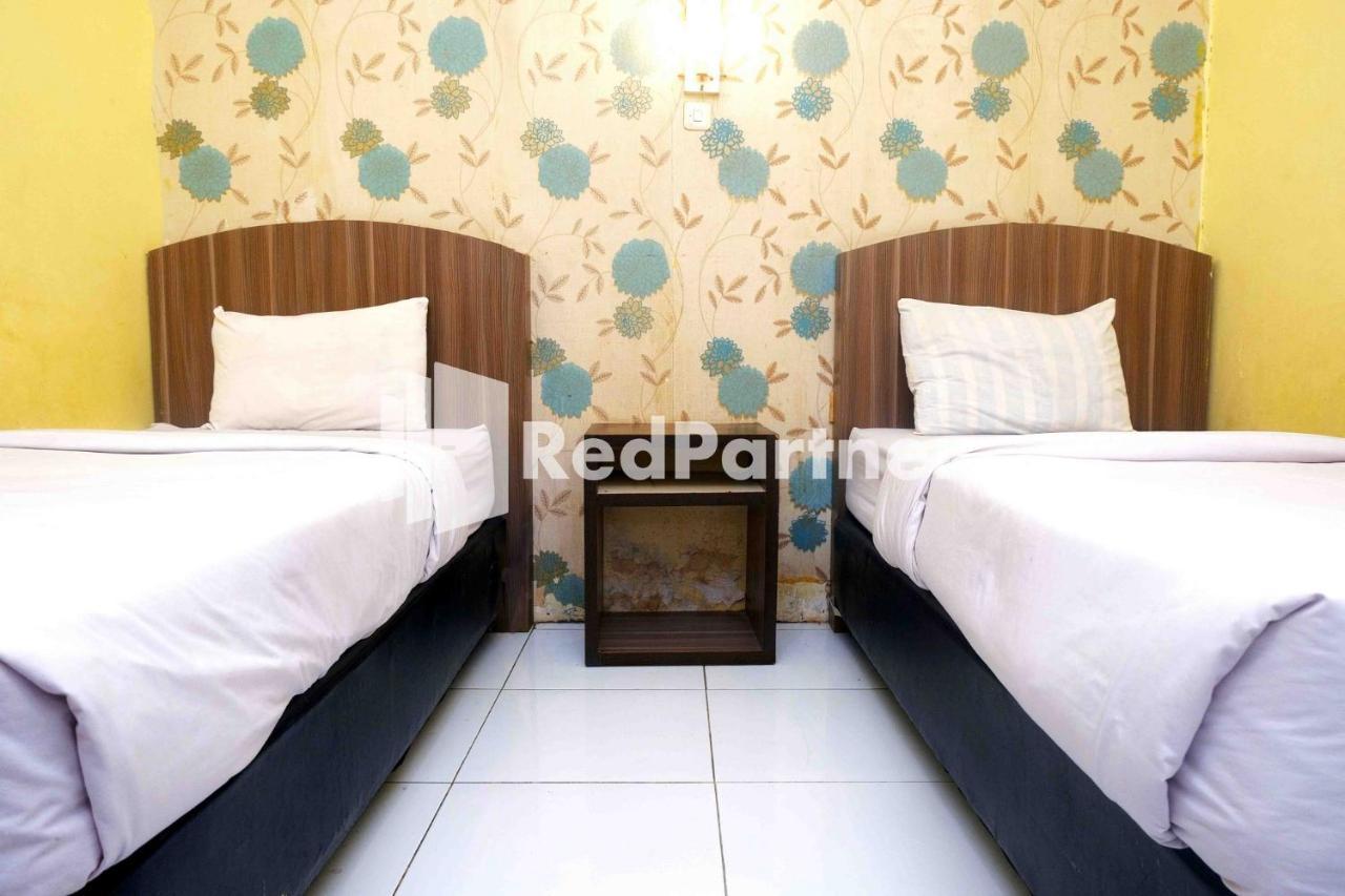 Hotel Permata Makassar Mitra Reddoorz Balangberu Ngoại thất bức ảnh