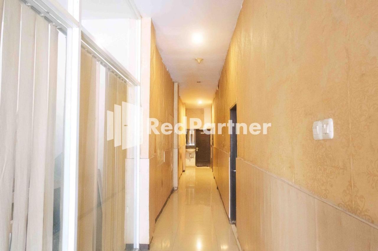 Hotel Permata Makassar Mitra Reddoorz Balangberu Ngoại thất bức ảnh