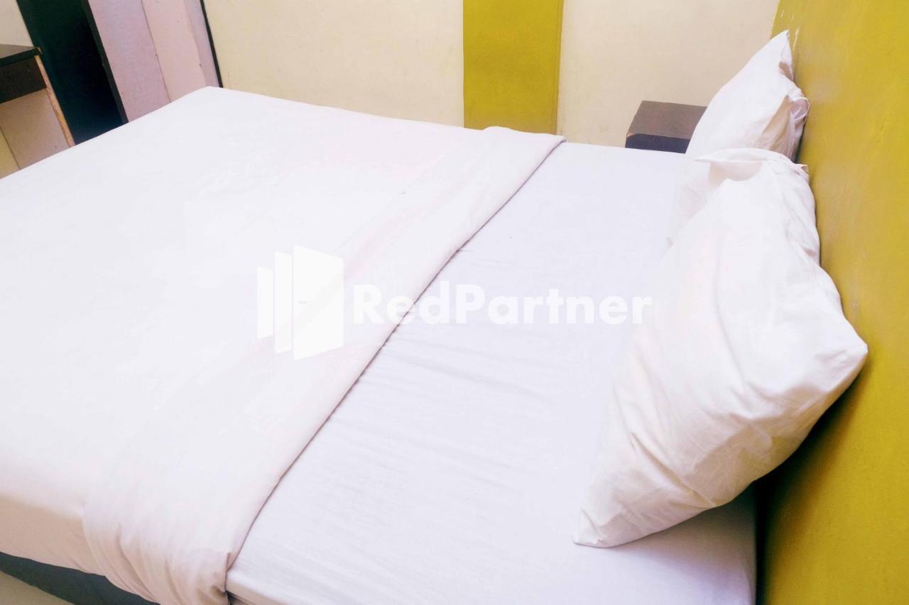 Hotel Permata Makassar Mitra Reddoorz Balangberu Ngoại thất bức ảnh