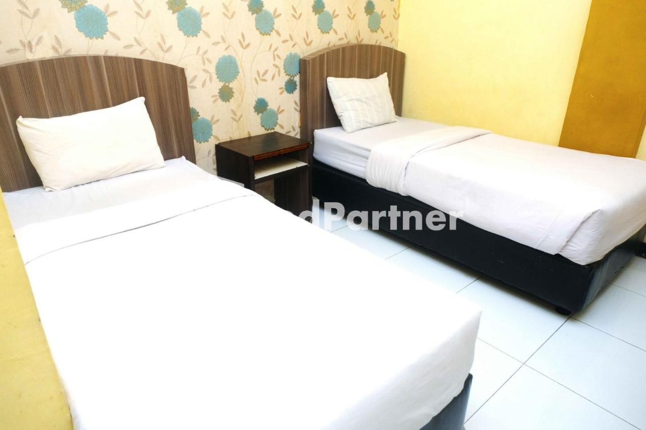 Hotel Permata Makassar Mitra Reddoorz Balangberu Ngoại thất bức ảnh